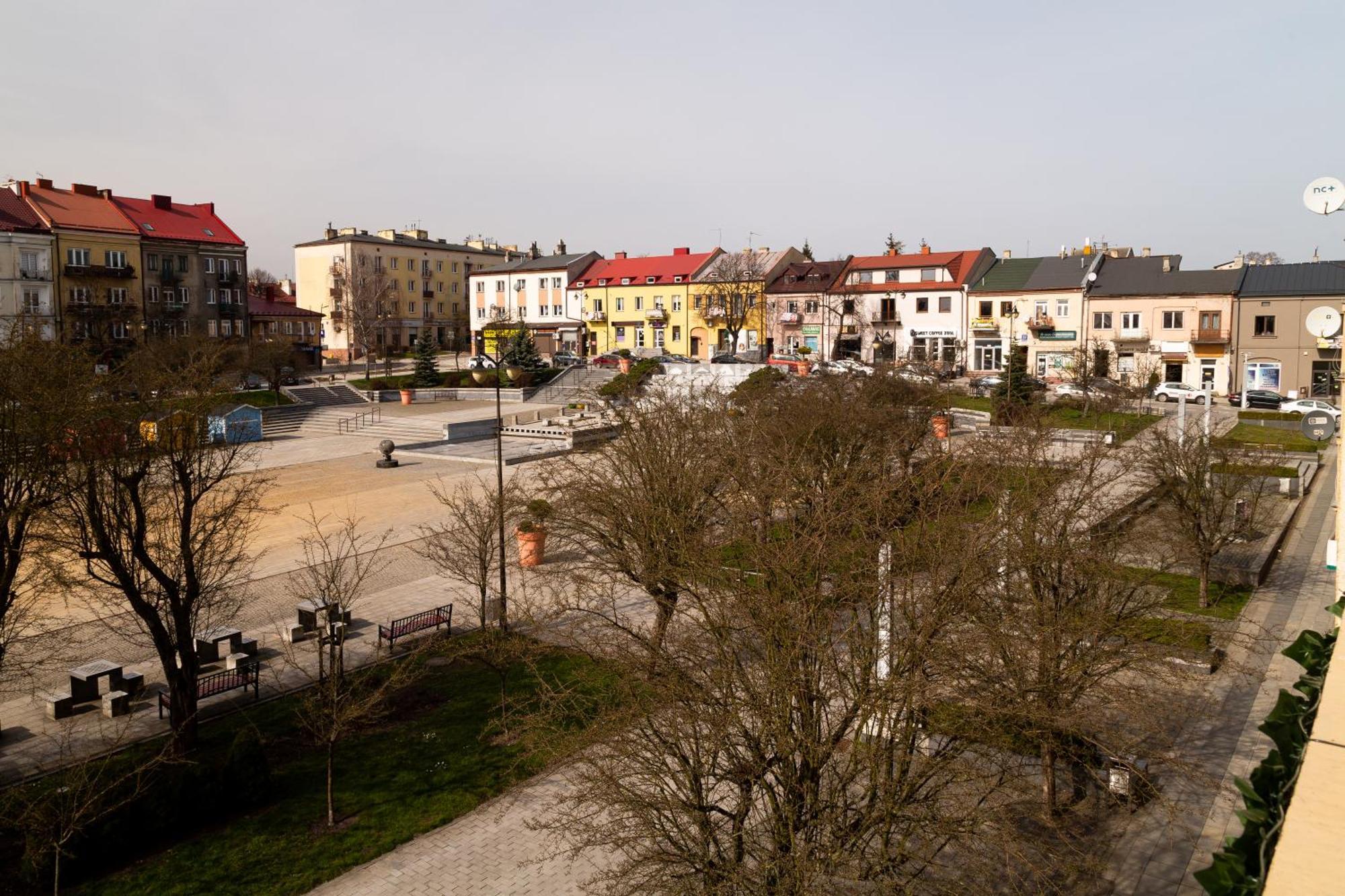 Apartament Rynek 10 Ostrowiec Świętokrzyski المظهر الخارجي الصورة
