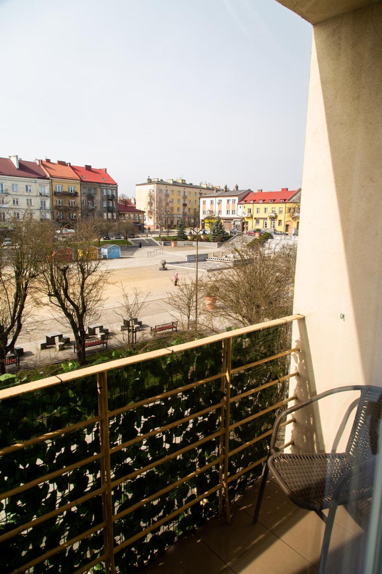 Apartament Rynek 10 Ostrowiec Świętokrzyski المظهر الخارجي الصورة